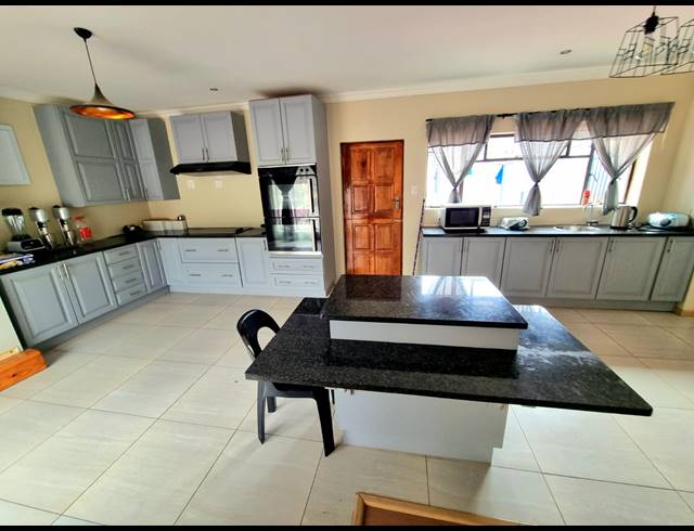 3 BEDROOM HOUSE FOR SALE IN LINMEYER